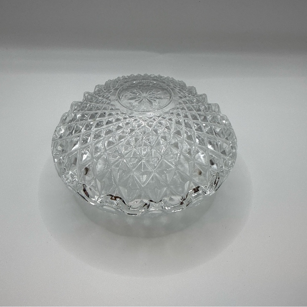 Clear Cut-Glass Decorative Trinket Box with Starburst Lid